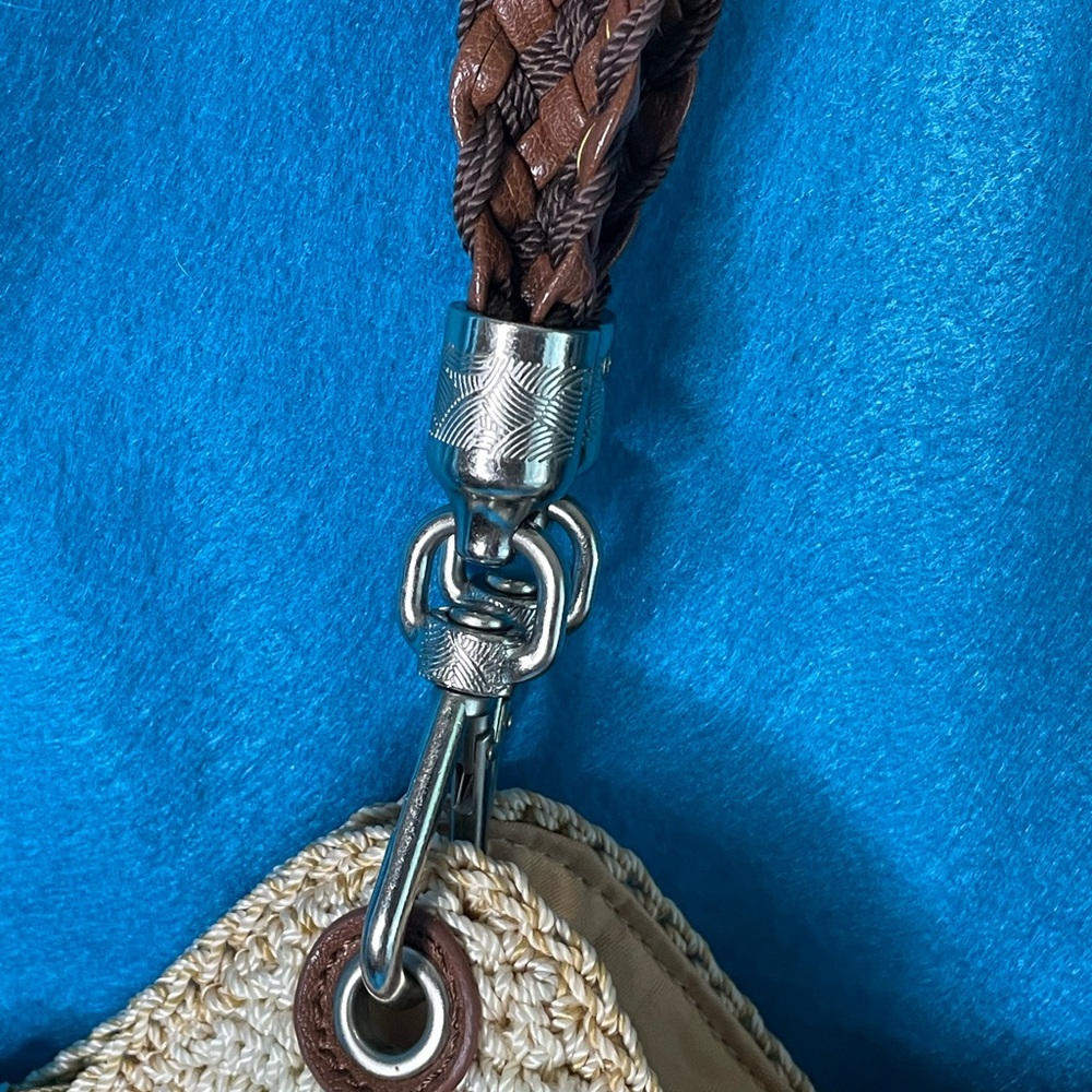 👜 The Sak Ombré Hobo Crochet Shoulder Bag. Ivory, Beige and Gray Stripes. 👜 - Picture 10 of 15